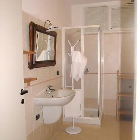 Comfortable In 45 M² With Enclosed Garden Apartment *
